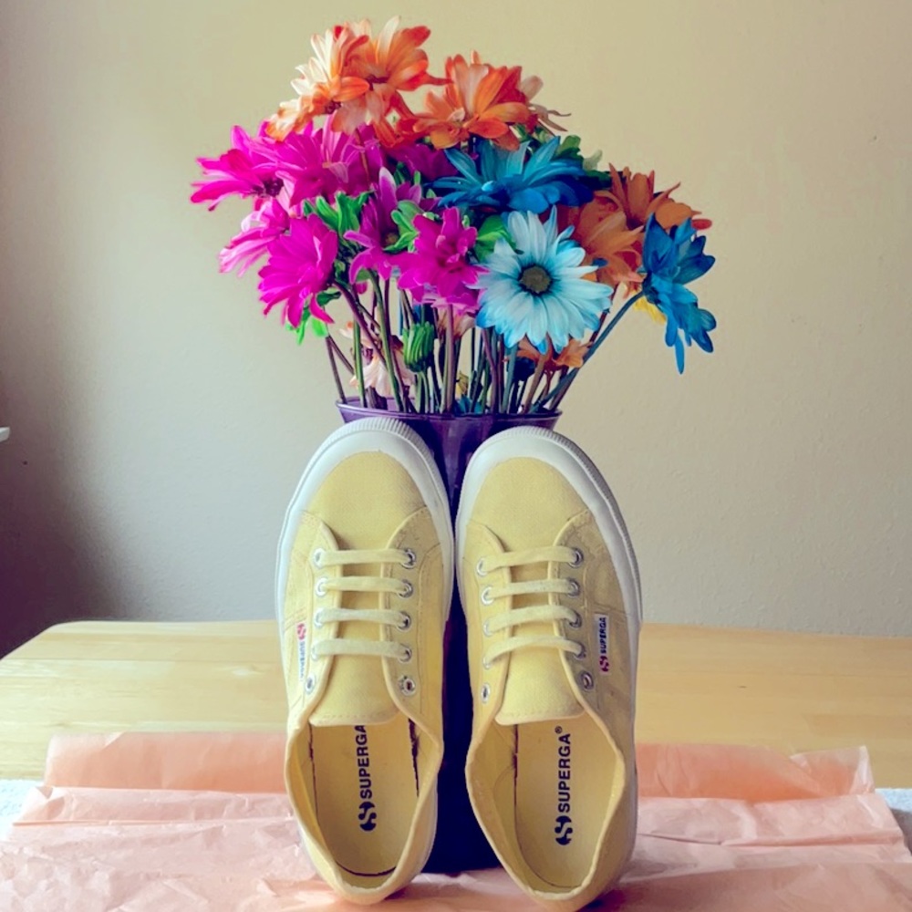 🌼 SUPERGA YELLOW CANVAS SNEAKERS 🌼